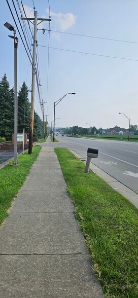 More Photos Of 610 N Main St, Springboro Medical For Lease