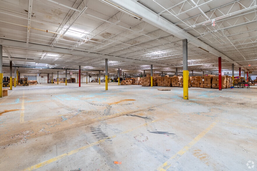 More Photos Of 630 George St, Marshfield Warehouse For Sale