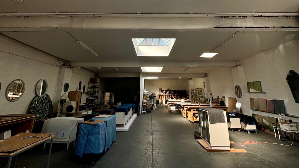 More Photos Of 5 Herkimer Pl, Brooklyn Warehouse For Lease