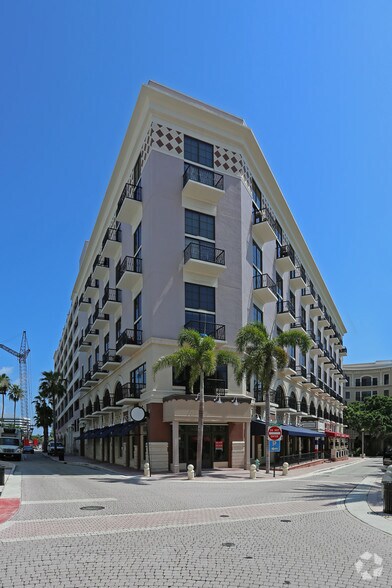 Primary Photo Of 101 N Clematis St, West Palm Beach Apartments For Lease