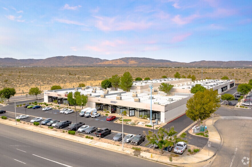 More Photos Of 190 Sierra Ct, Palmdale Unknown For Lease