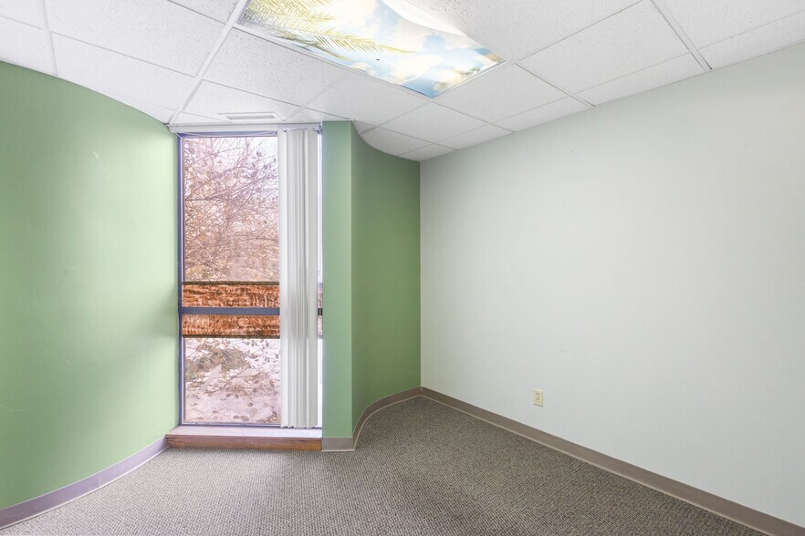 More Photos Of 4341 S Westnedge Ave, Kalamazoo Office For Lease