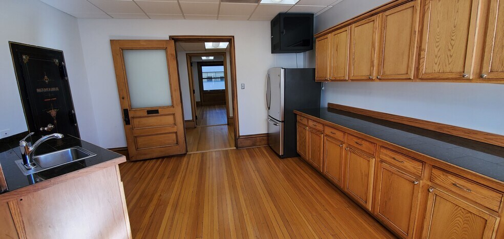 More Photos Of 730 17th St, Denver Office For Sale