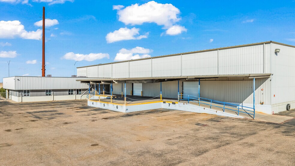 More Photos Of 2307 N Tx-289-loop, Lubbock Truck Terminal For Sale