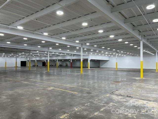 More Photos Of 2146 Highland Ave NE, Hickory Warehouse For Lease