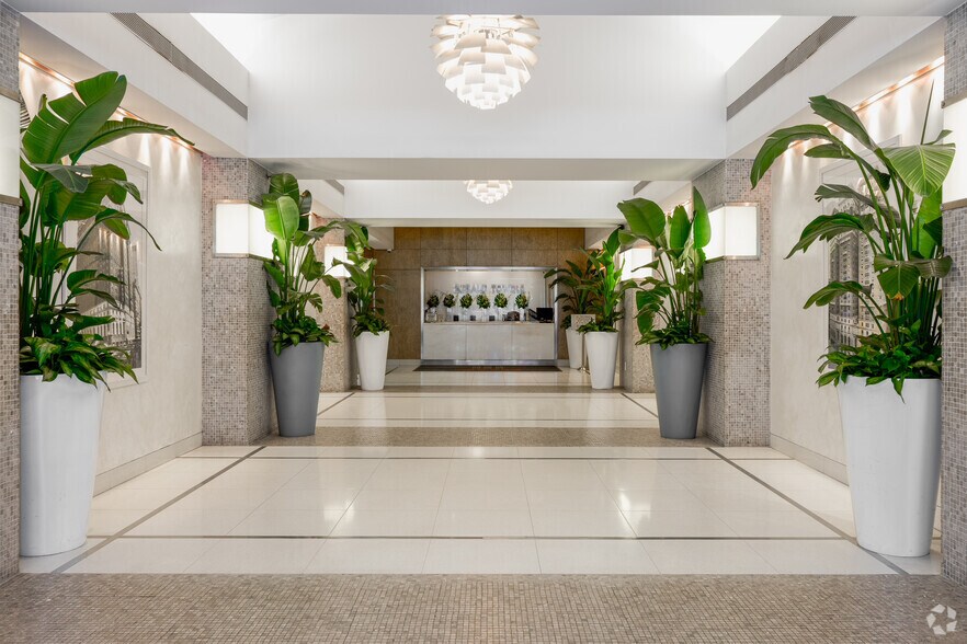 More Photos Of 50 W 34th St, New York Apartments For Lease