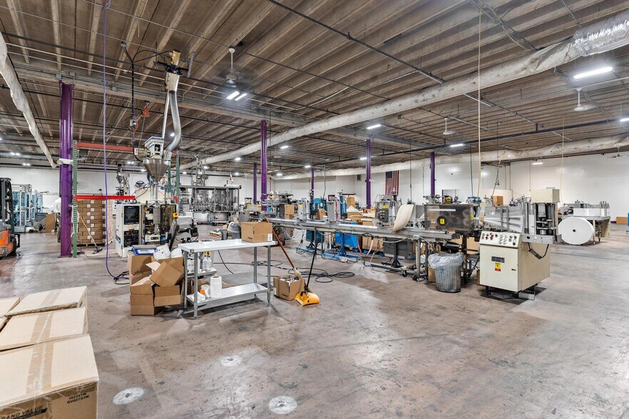 More Photos Of 1103 Thomas Ave, Leesburg Warehouse For Lease