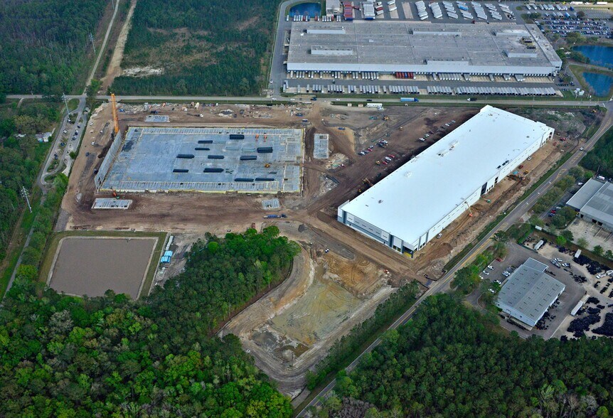 More Photos Of 7489 Commonwealth Ave, Jacksonville Distribution For Lease