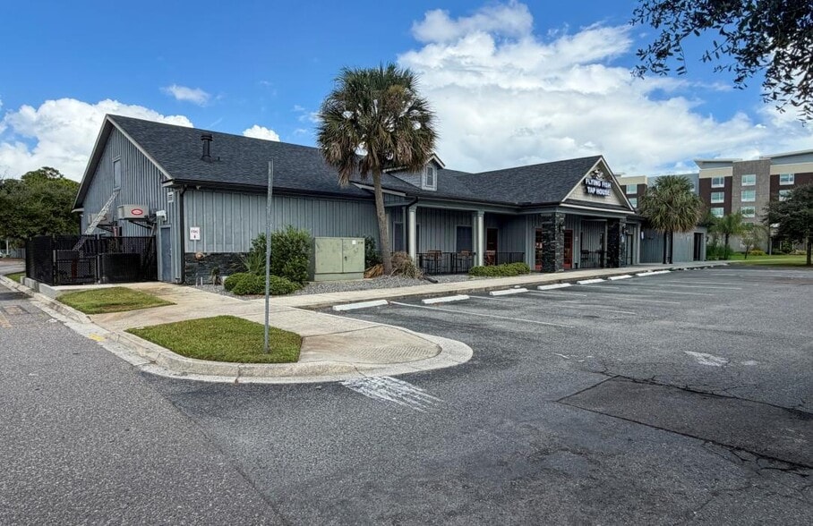 More Photos Of 1341 Airport Rd, Jacksonville Restaurant For Sale