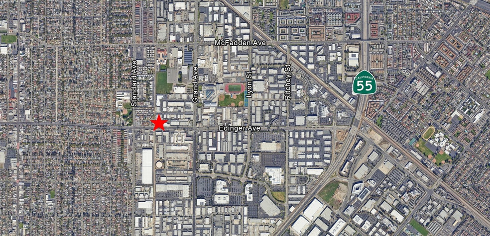 More Photos Of 1301-1307 E Edinger Ave, Santa Ana Showroom For Lease