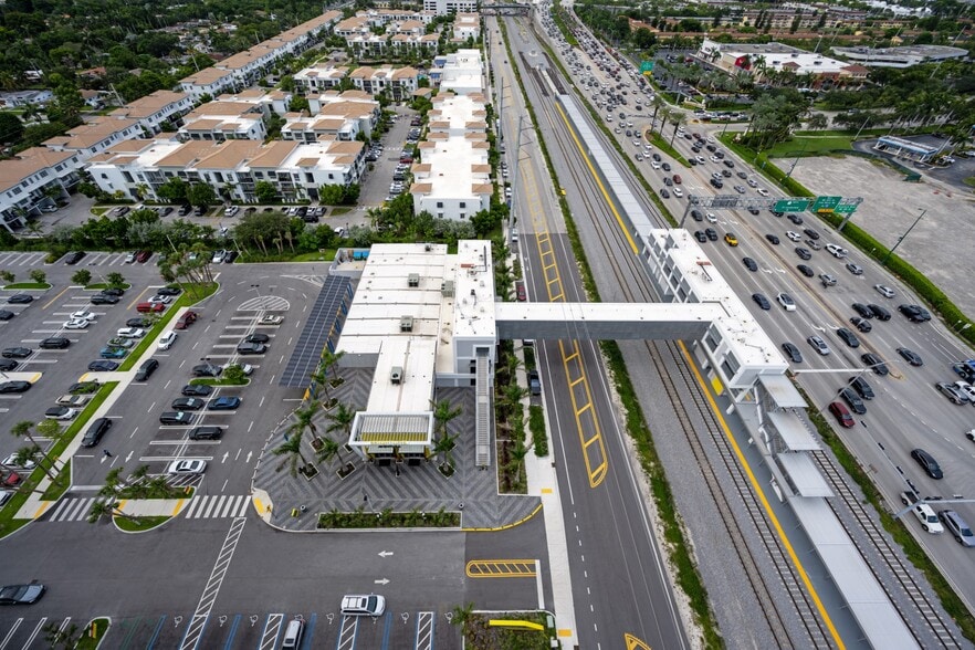 More Photos Of 19790 W Dixie Hwy, Aventura Office For Sale