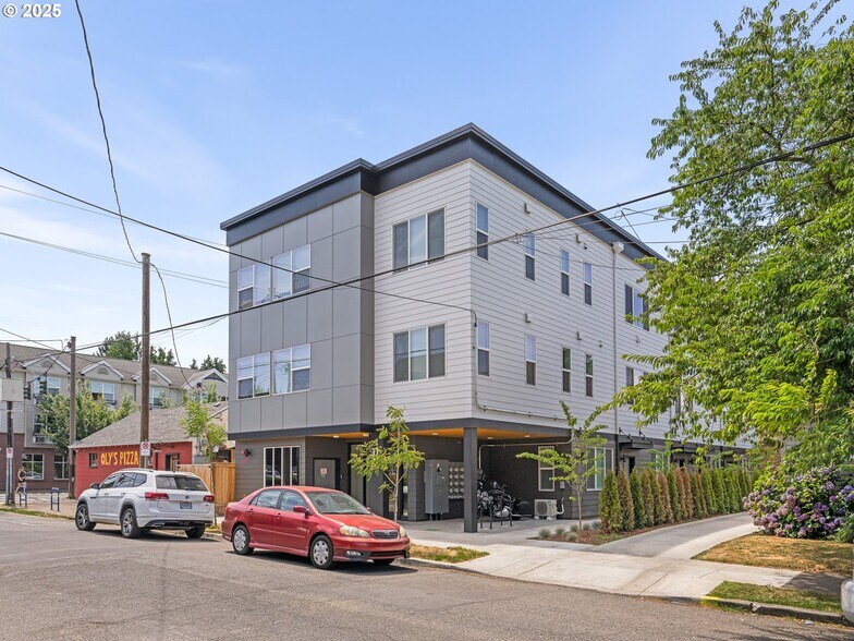 Primary Photo Of 11 NE 55th Ave, Portland Apartments For Sale