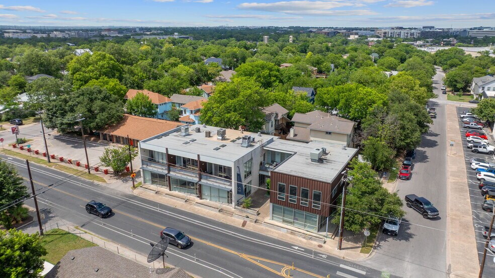 More Photos Of 508 E 53rd St, Austin Loft Creative Space For Sale