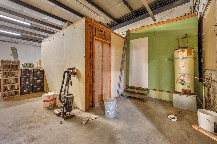 More Photos Of 201 E St, Lemoore Auto Repair For Sale