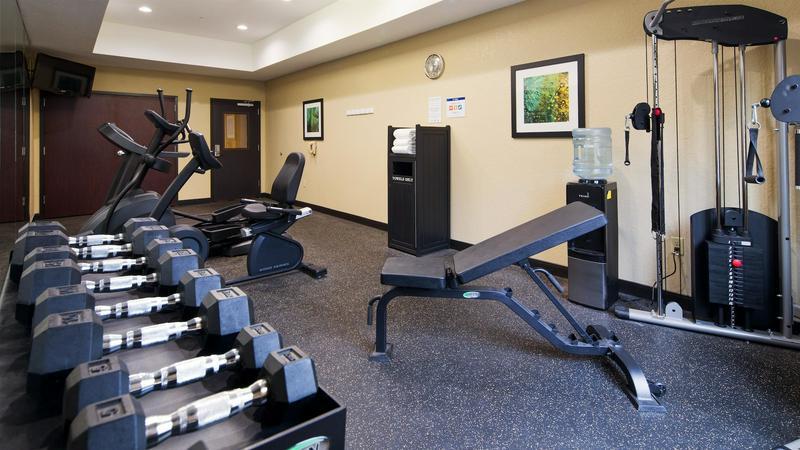 More Photos Of 802 N Main St, Fairview Hotel For Sale