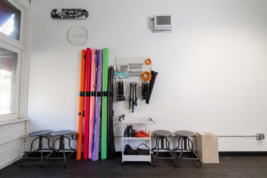 More Photos Of 313 1st Ave S, Seattle Office For Sale