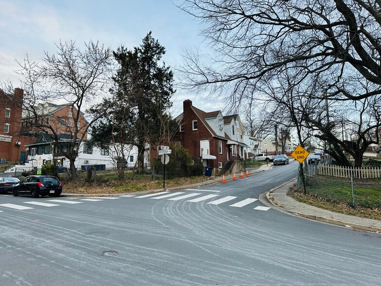 More Photos Of 2325 S Shirlington Rd, Arlington Storefront Retail Residential For Sale