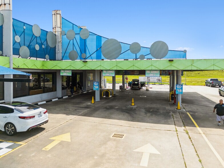 More Photos Of 506 Highway 6 S, Houston Carwash For Sale