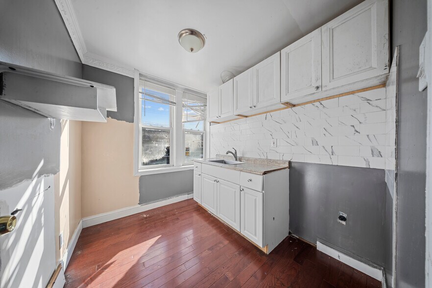More Photos Of 200-17 Linden Blvd, Saint Albans Medical For Sale