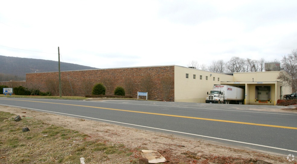 More Photos Of 229 Cross St, Bristol Manufacturing For Sale