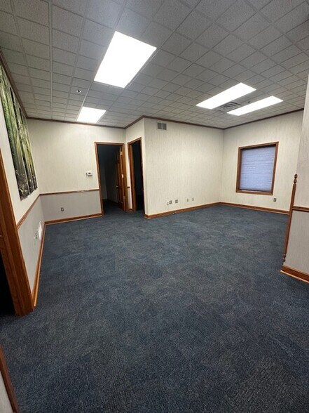 More Photos Of 1606 W 3rd St, Red Wing Storefront Retail Office For Lease