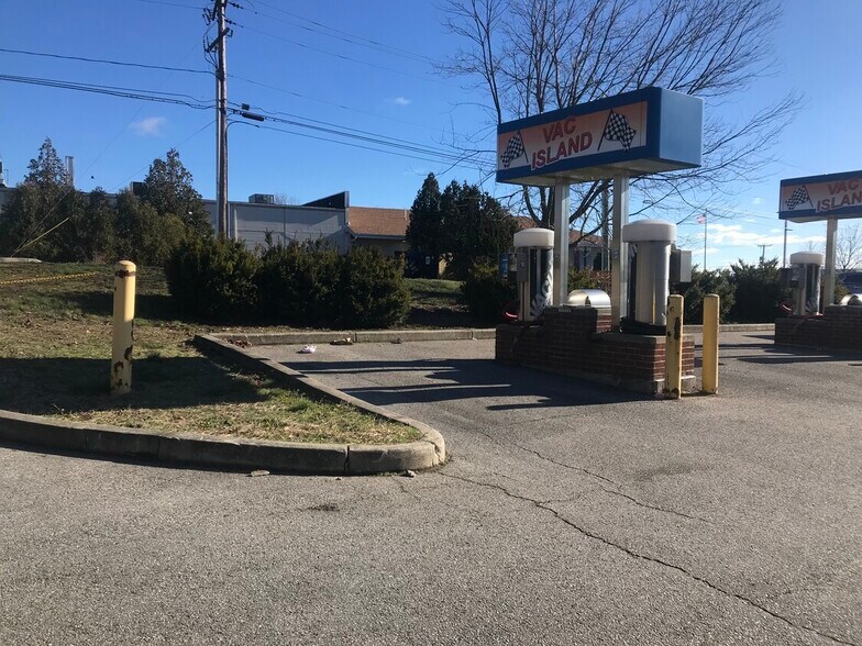 More Photos Of 131 Boston Post Rd, Waterford Unknown For Lease