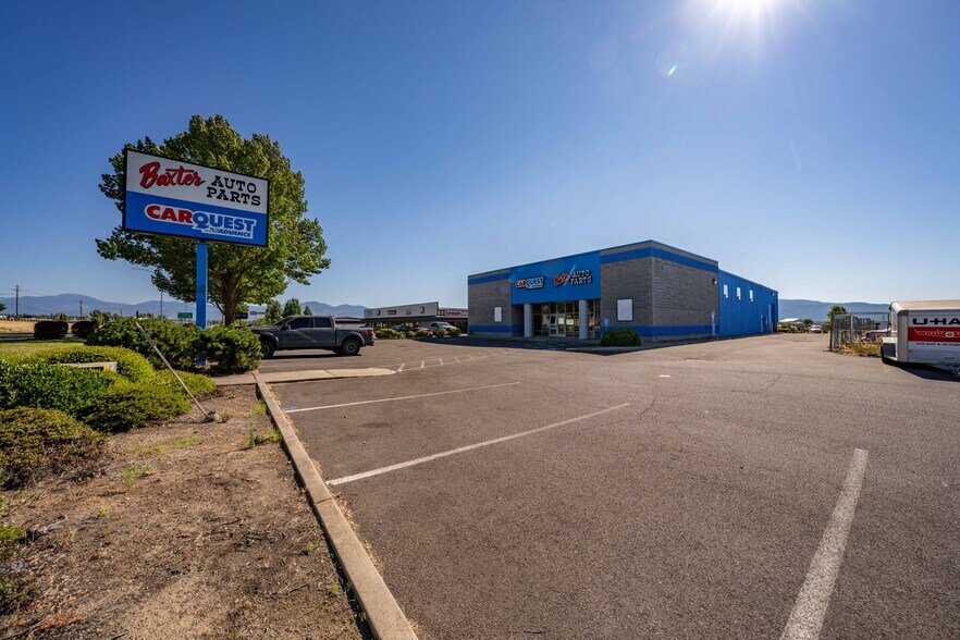 More Photos Of 3755 Crater Lake Hwy, Medford Freestanding For Sale