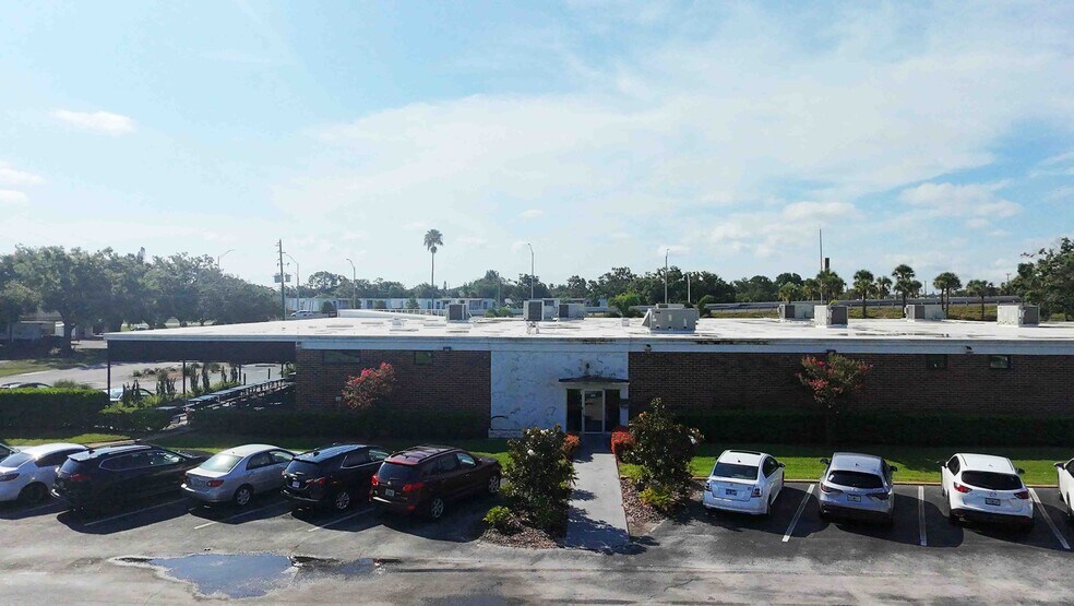 More Photos Of 7490 N 36th St, Pinellas Park Loft Creative Space For Lease