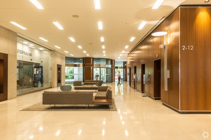 More Photos Of 1221 Brickell Ave, Miami Office For Lease