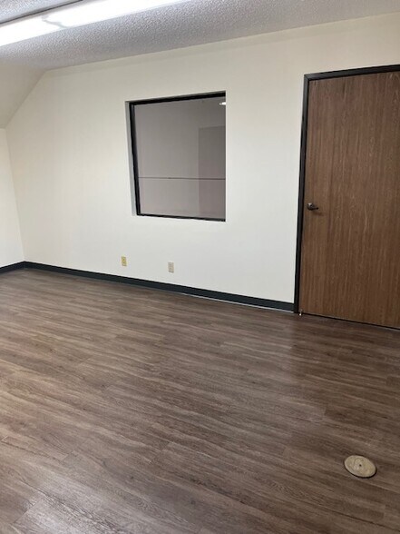 More Photos Of 9528 E Rush St, South El Monte Manufacturing For Lease