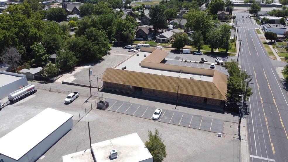More Photos Of 100 N Fruitland St, Kennewick Office For Sale