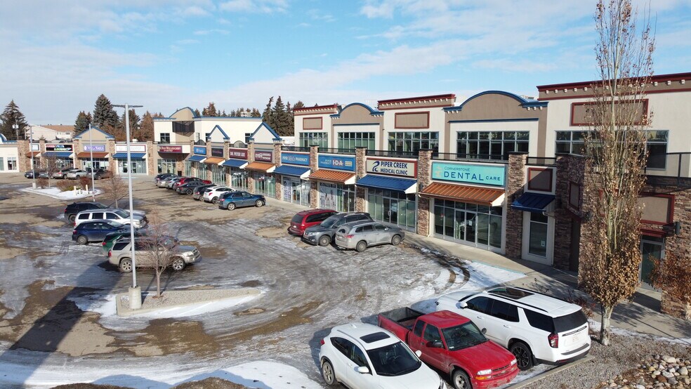 More Photos Of 3215 49 Ave, Red Deer Storefront For Lease