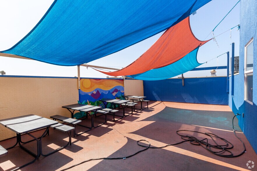 More Photos Of 1518 S Robertson Blvd, Los Angeles Schools For Lease