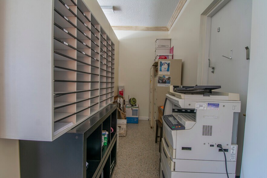 More Photos Of 2426 NE Letitia St, Jensen Beach Storefront Retail Residential For Sale