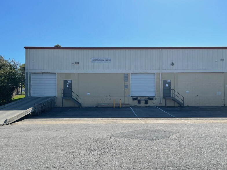 More Photos Of 5721 Bayside Rd, Virginia Beach Industrial For Sale