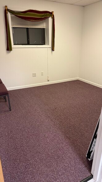 More Photos Of 6701 Ringwood Rd, Oxford Industrial For Lease