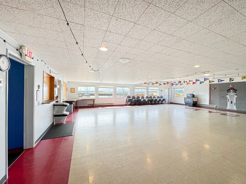 More Photos Of 2503 Washington Street, Port Townsend Specialty For Sale