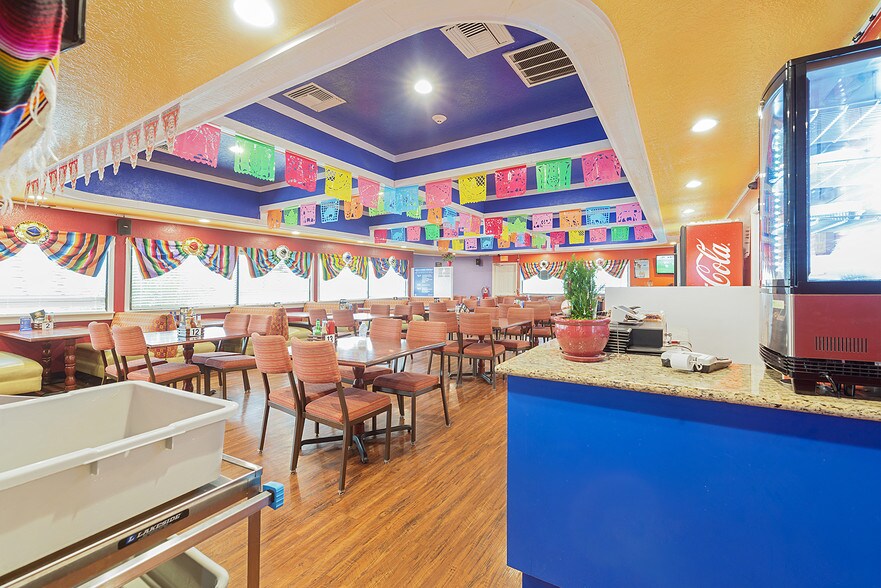 More Photos Of 17009 East Fwy, Channelview General Retail For Sale