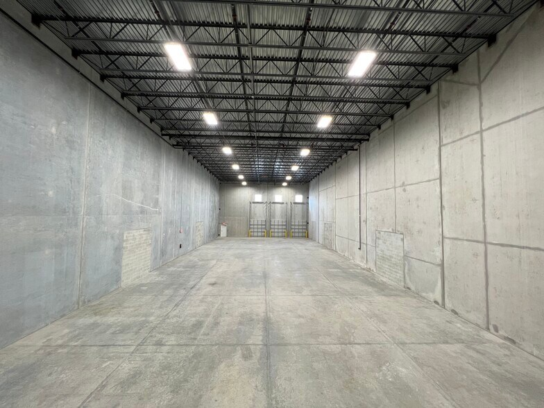 More Photos Of 8565 W 44th Ave, Hialeah Warehouse For Sale