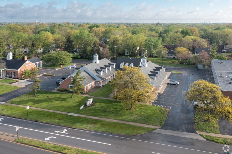 More Photos Of 1011 Sandusky St, Perrysburg Office For Lease