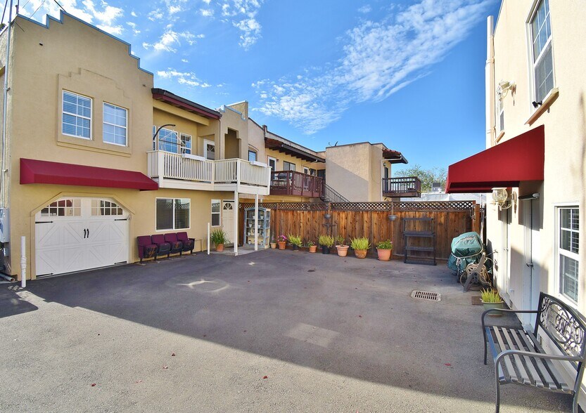 More Photos Of 264 Spring St, Pleasanton Storefront Retail Office For Lease