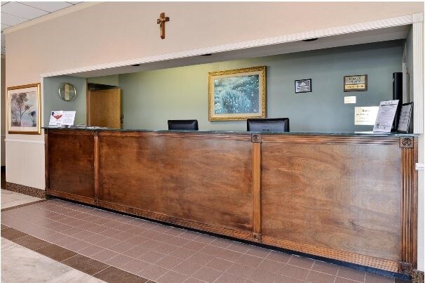 More Photos Of 10455 Reiger Rd, Baton Rouge Hotel For Sale