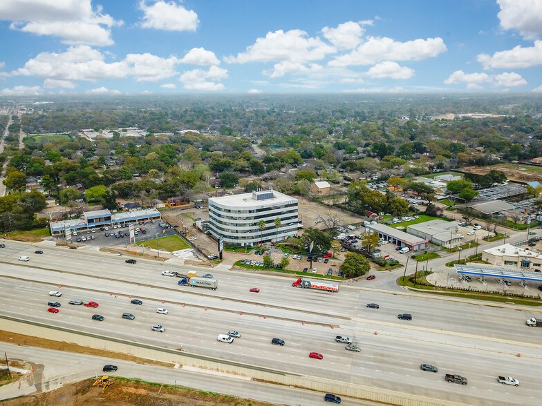 More Photos Of 11500 Northwest Fwy, Houston Office For Lease