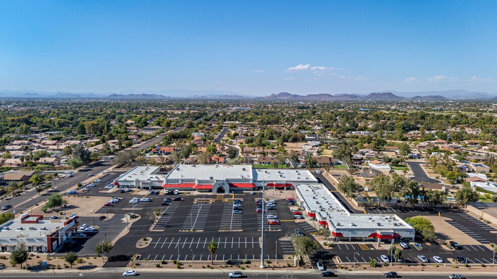 More Photos Of 6660 W Cactus Rd, Glendale Unknown For Lease