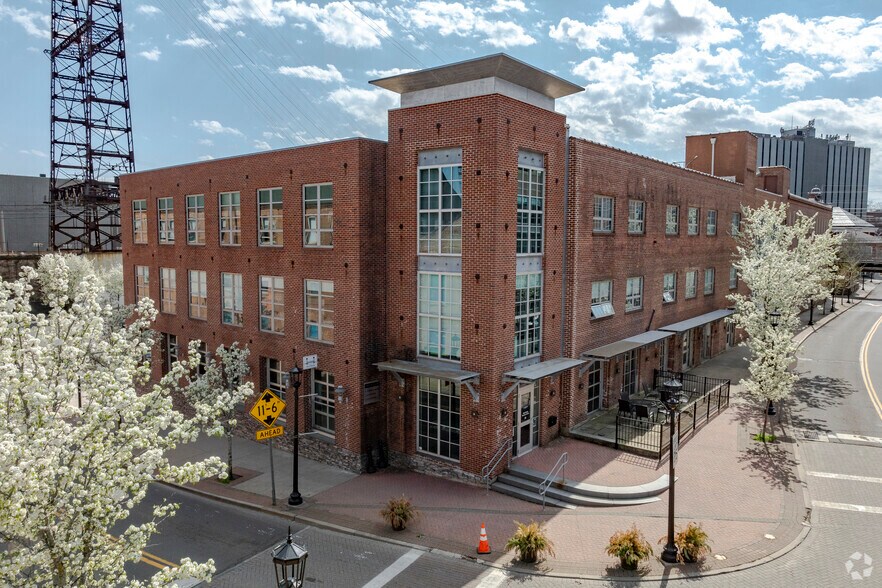 More Photos Of 18-24 Marshall St, Norwalk Office For Lease