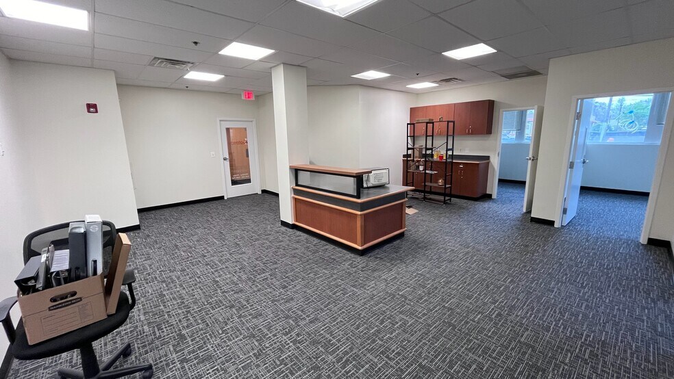 More Photos Of 409 E Marlton Pike, Cherry Hill Office For Lease