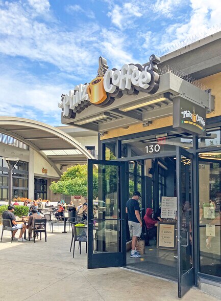 More Photos Of 5854 College Ave, Oakland Storefront For Lease