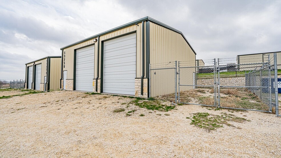 More Photos Of 5975 Stacy Ln, Weatherford Industrial For Lease
