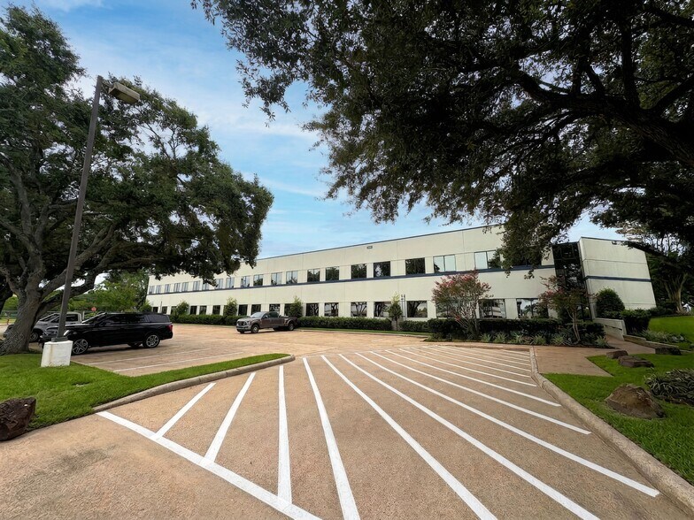 More Photos Of 811 FM-1959, Houston Office For Lease