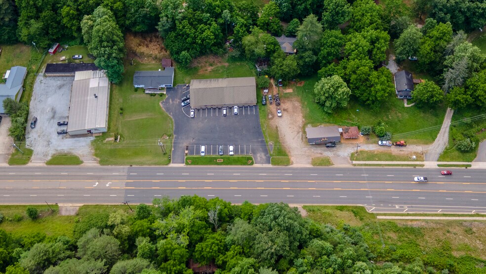 More Photos Of 1785 Georgia Rd, Franklin Freestanding For Sale